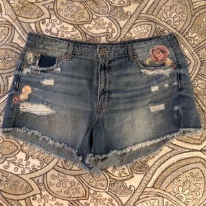 American Eagle festival shorts flower denim